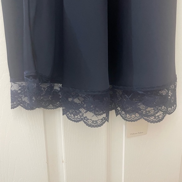 Abercrombie & Fitch Lace Slip Dress - Picture 6 of 8